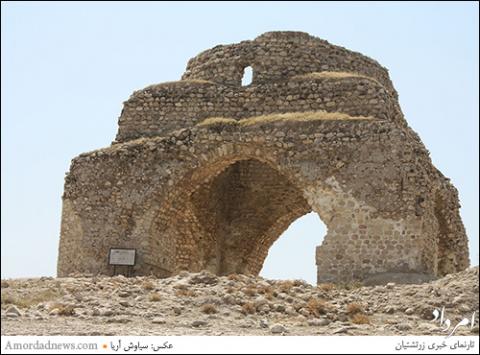 پاسداری از بازمانده بنای آتشکده گره در استان پارس پاسداری از بازمانده بنای آتشکده گره در استان پارس