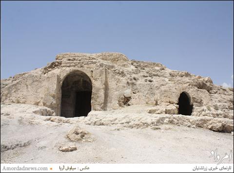 زخمهایی ژرف بر پیکر آتشکدهی سنگی داراب زخمهایی ژرف بر پیکر آتشکدهی سنگی داراب